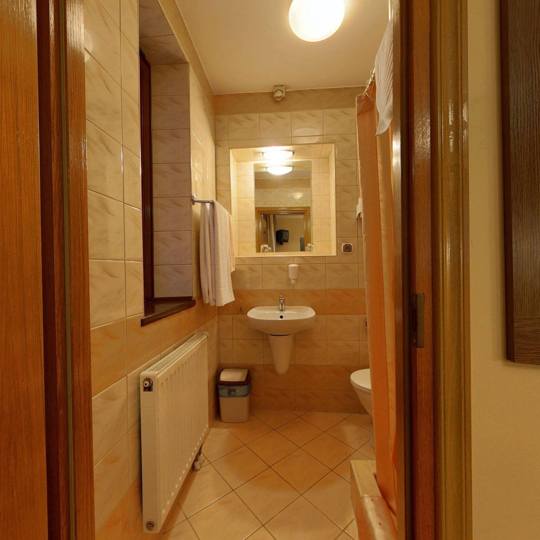 Hotel Restauracja Podzamcze Szczecin Ngoại thất bức ảnh
