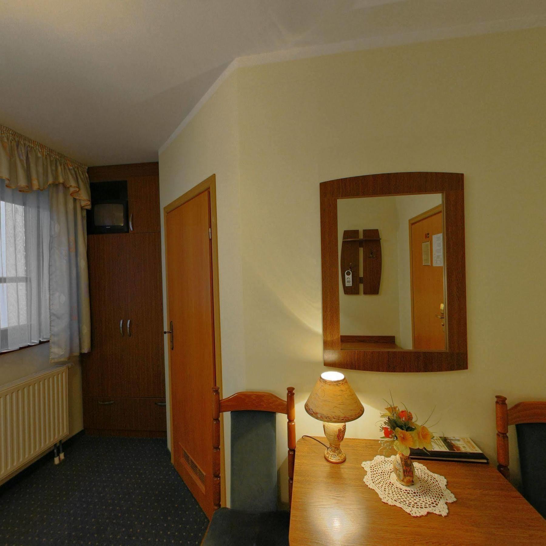 Hotel Restauracja Podzamcze Szczecin Ngoại thất bức ảnh