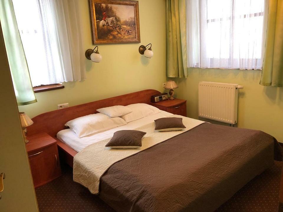 Hotel Restauracja Podzamcze Szczecin Ngoại thất bức ảnh